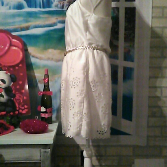 Bisou Bisou super cute white summer dress size 6 - Picture 6 of 7